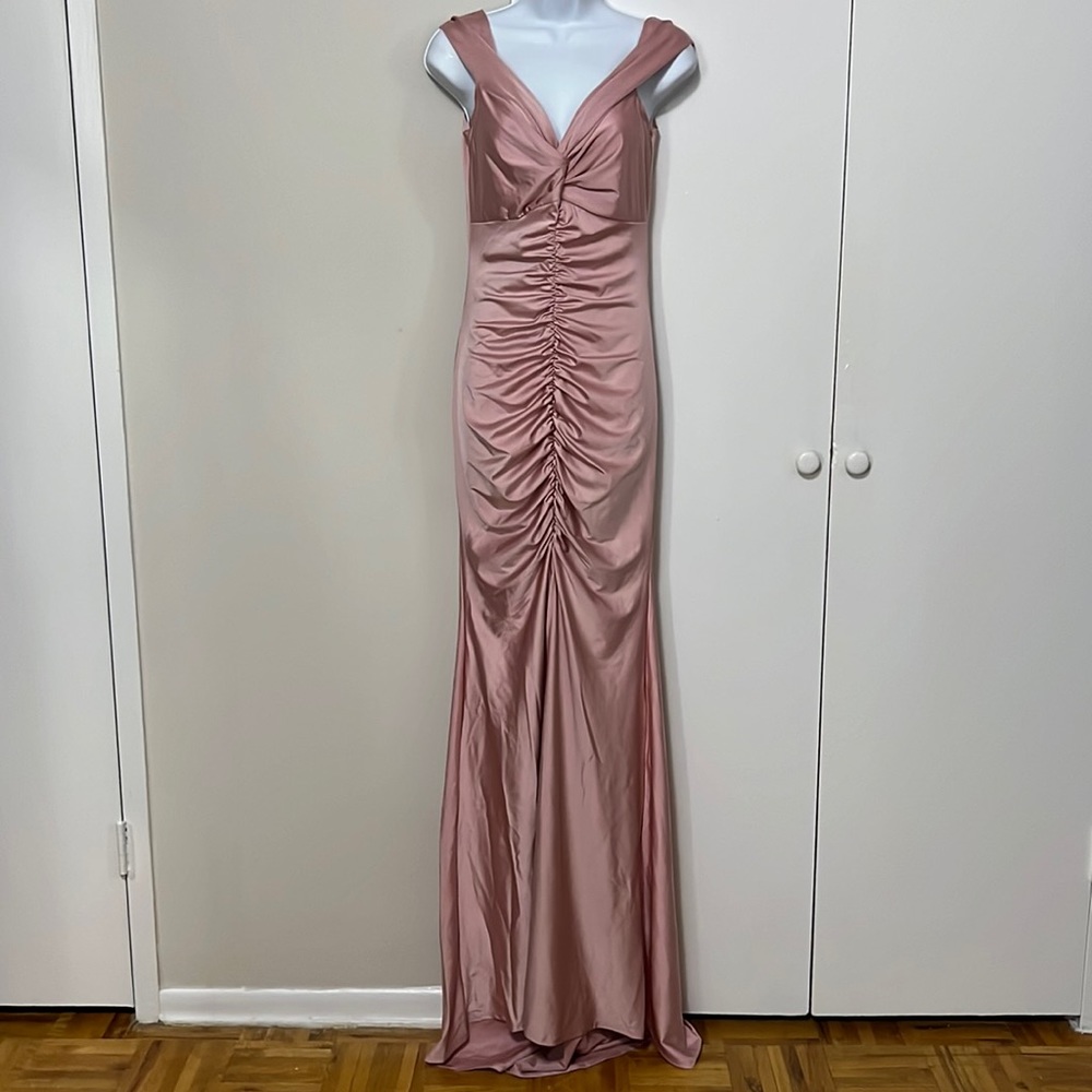 NWT OLD ROSE GOWN